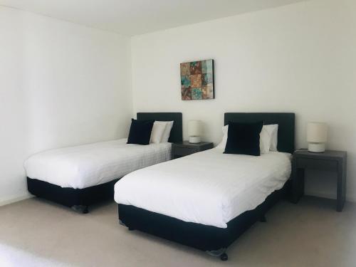 North Sydney Wyndel Apartments-MIL1005 - image 5