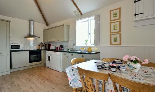 Viesnīcas āriene, East Green Farm Cottages - The Granary in Kelsale