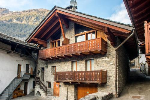  Mont Blanc Apartments, Pension in Morgex