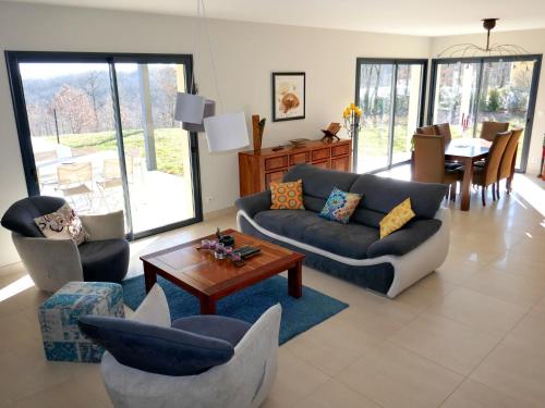 Delightful Holiday Home in Gindou with Private Swimming Pool - image 5