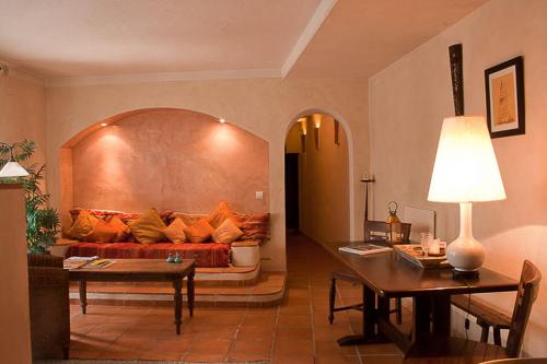 One-Bedroom Apartment (1 - 2 Adults) image 8