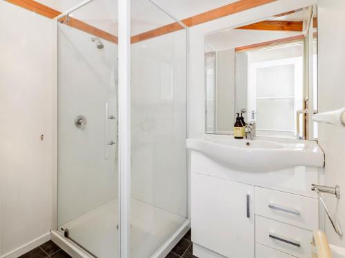 Fantail Cottage - Lake Rotoiti Holiday Home