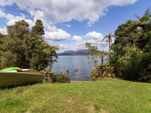 Te Miro Cottage - Lake Tarawera Cottage