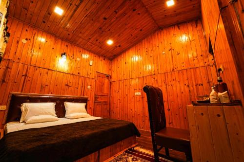 Chiranjeev Slopey Hill Resort