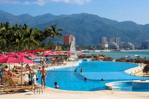 Nuevo departamento de lujo en Gran Venetian frente al mar in Puerto Vallarta, Mexico