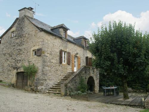 Cosy holiday home with garden - Saint-Geniez-dʼOlt