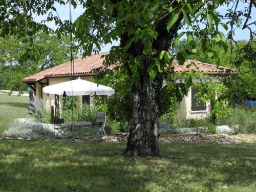 Luxurious Holiday Home with Pool in Ajat France gîte à louer Chancel