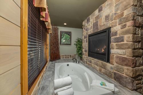 Wet and Wild cabin - image 8