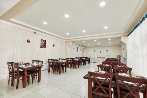 Restaurant, BAL Tabassum Hotel in Margilan
