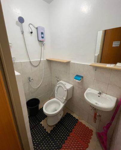 JT RESIDENCES QC SANITIZE GAMES FIBER INTERNET NETFLIX THOUSAND CABLE TV hotel Quezon ave, Manila (fotografie 5)