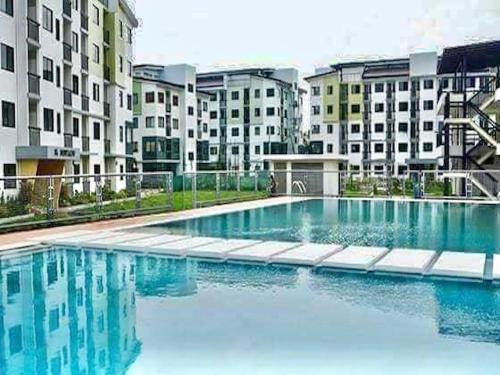 La Isabella Condo