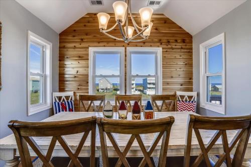 The Manning Cottage Formerly Anchors Away - image 8