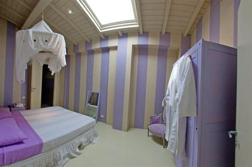 Five-Bedroom Villa image 9