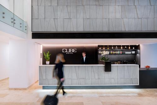Hotel CUBE Prague, Praga