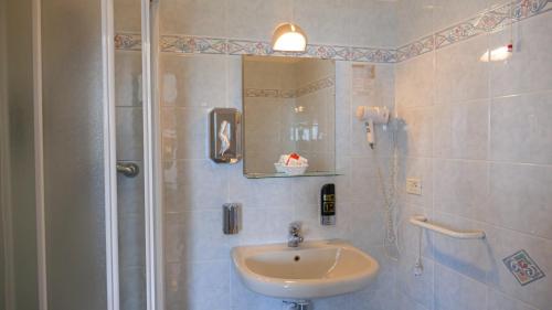 Double or twin room, mountain view