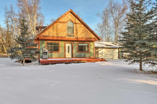 . Wasilla Cabin Near Hiking, Skiing, Golfing and Town!