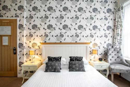 Superior Double Room image 10