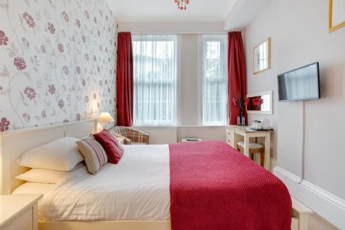 Trelawney Hotel - Guest House - image 9
