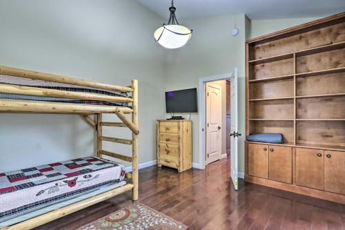 Pet-Friendly Retreat with Game Room and Mtn Views - main image