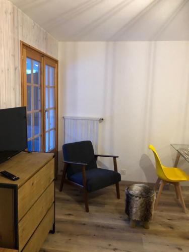 Le Cerf, magnifique studio avec jardin-terrasse et garage
