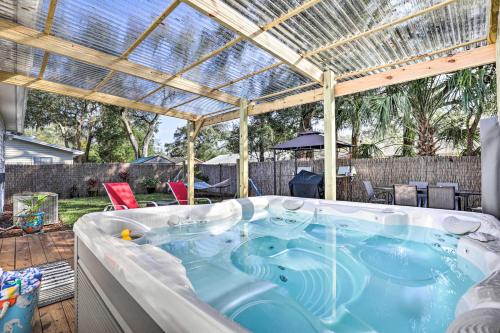 St Augustine Home with Hot Tub, 6 Mi to Beaches