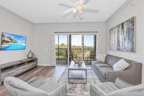 Upscale 3BR Near Disney - Pool and Hot Tub! - image 3