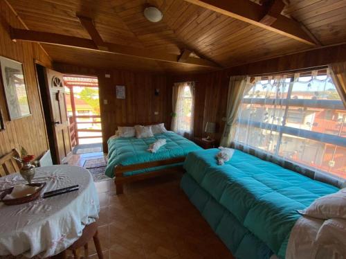 1 double bed, 1 twin bed