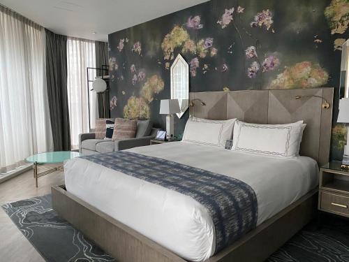 EXchange Hotel Vancouver - image 2
