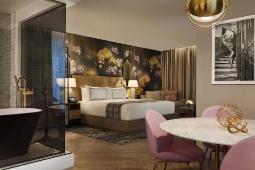 EXchange Hotel Vancouver in Vancouver, Canada