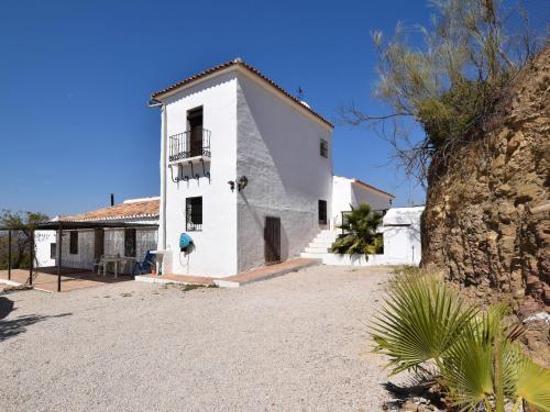Charming Holiday Home in Malaga with Private Pool gîte à louer Almogía