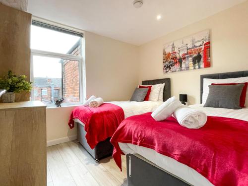 Spacious 4-bed House In Crewe By 53 Degrees Property, Ideal For Contractors & Business, Free Par, Crewe, Cheshire