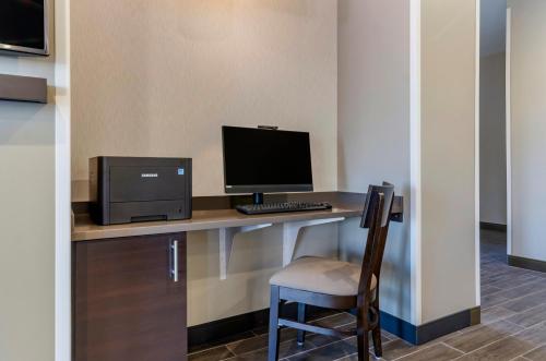 MainStay Suites Great Falls Airport - image 2