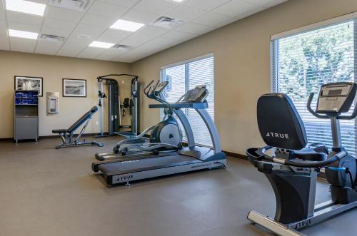 MainStay Suites Great Falls Airport - image 11