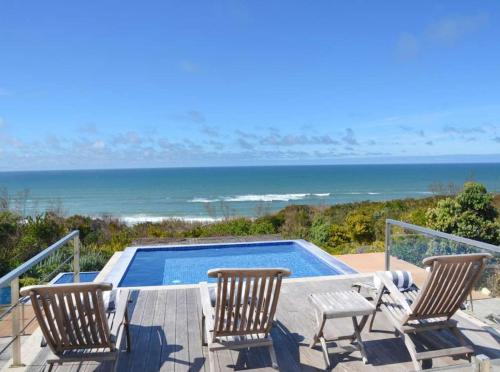 Extravagant Colares Villa Villa Icie Platinum 7 Bedrooms Stunning Sea Views Private Tennis C gîte à louer Terrujem