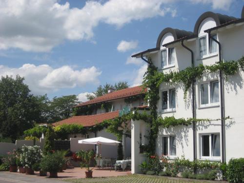 . Lindner's Hotel