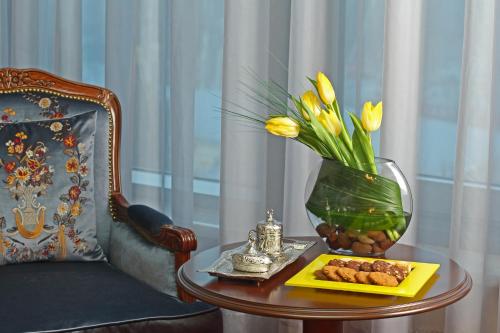 room detail thumbnail 1