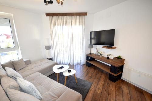 . C l e a n&C o z y Apartmani Divcibare