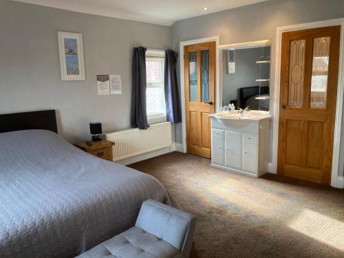 Rivington House Room only - image 7