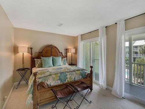 Coastal Townhome - Private Beach Access! Four Miles from Seaside condo - image 7