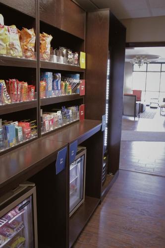 Comfort Suites Edinboro - image 17