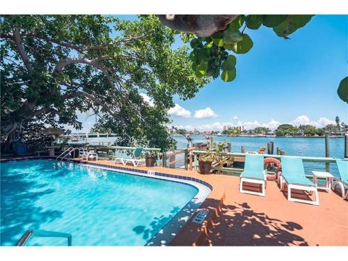 Affordable Beach Condos - One Bed Budget with Full Kitchen condo - image 7
