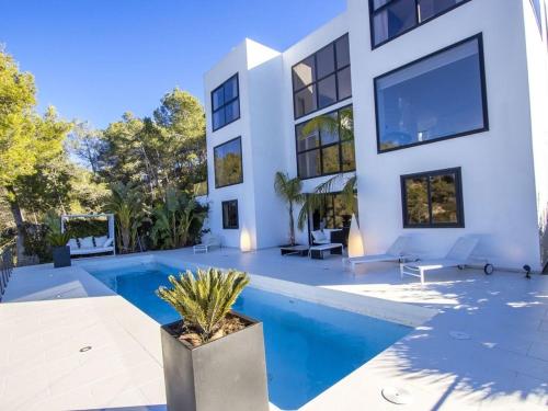 Architect modern design villa in Sitges Hills