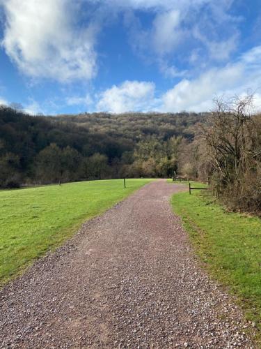 Symonds Yat West Holiday Cottage 8 WRC with views of Yat Rock