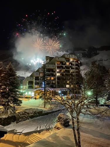 Appartements Chalet Lauranoure Centre Station in 萊斯德塞夫勒阿爾卑斯