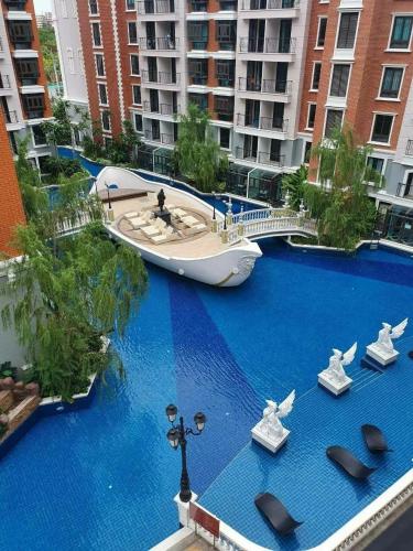 Espana Condo Resort Pattaya - Blue