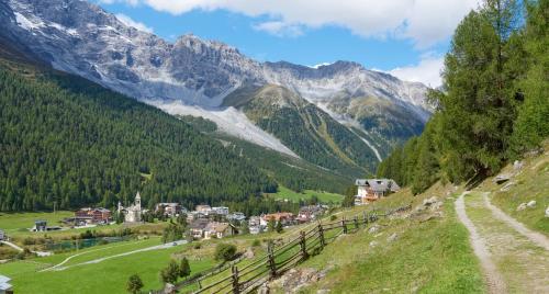 Hotel Marlet - image 14