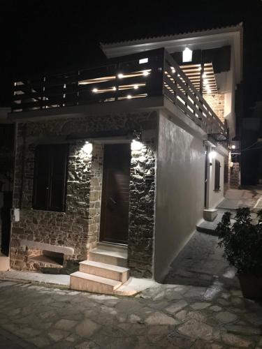 SAMOS MARIAs' STONE HOUSE 1