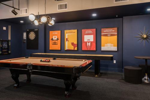 Spacious CWE 3BR near BJC by Zencity - image 5