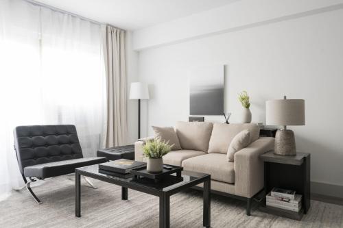 FRONTDESK Modern 1 BR Apt by Forest Park