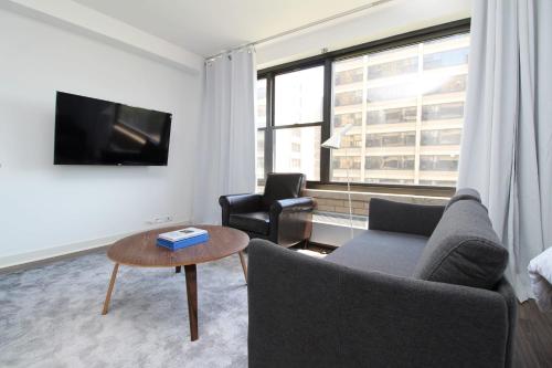 FRONTDESK Modern Studio Apt in East Hyde Park